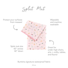 Load image into Gallery viewer, Infographic of Bumkins Splat Mat: Bumkins signature waterproof fabric, wipeable and machine washable, protect your surfaces from messes.