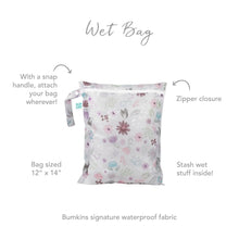 Load image into Gallery viewer, Infographic of Bumkins Wet Bag: Bumkins signature waterproof fabric, zipper closure, snap handle, stash wet stuff inside.