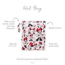 Load image into Gallery viewer, Infographic of Bumkins Wet Bag: Bumkins signature waterproof fabric, zipper closure, snap handle, stash wet stuff inside.
