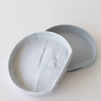Bumkins Silicone Grip Plate: Marble sits slightly askew on top of a similar gray plate on a white background.