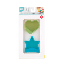 Load image into Gallery viewer, Bumkins Silicone Little Dipper Combo 2 Pack: Aqua Jelly is shown in a white packaging box, with a clear front window displaying the product.