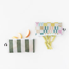 Load image into Gallery viewer, Roamio by Bumkins Reusable Snack Bag, Small 2 Pack: Motley Club holds apple slices and green snacks on a white background.