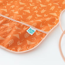 Load image into Gallery viewer, Close-up of Bumkins Short-Sleeved Smock: Grounded on a white background, with focus on the pocket.