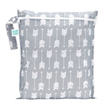 Load image into Gallery viewer, Bumkins Wet Bag: Arrow is a gray, waterproof bag with a white arrow pattern, zipper closure, and side strap.