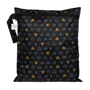 Bumkins Wet Bag: Minnie Mouse Icon Black + White is a black zippered waterproof pouch featuring Minnie Mouse silhouettes and white designs.
