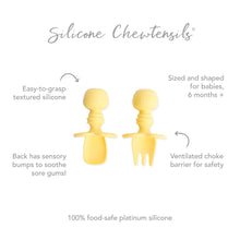 Load image into Gallery viewer, Infographic of Bumkins Silicone Chewtensils®: 100% food-safe platinum silicone, easy-to-grasp textured silicone, ventilated choke barrier.
