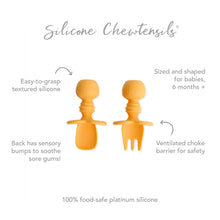 Load image into Gallery viewer, Infographic of Bumkins Silicone Chewtensils®: 100% food-safe platinum silicone, easy-to-grasp textured silicone, ventilated choke barrier.
