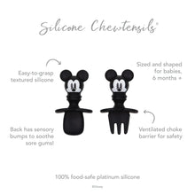 Load image into Gallery viewer, Infographic of Bumkins Silicone Chewtensils®: 100% food-safe platinum silicone, easy-to-grasp textured silicone, ventilated choke barrier.

