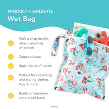 Load image into Gallery viewer, Bumkins Wet Bag highlights—a snap handle, zipper closure, stash wet stuff inside, perfect for organizing, Bumkins' signature waterproof fabric.
