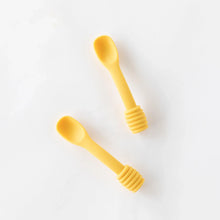 Load image into Gallery viewer, Bumkins Silicone Dipping Spoons: Winnie the Pooh are displayed on a white background.
