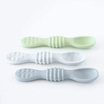 Bumkins Silicone Dipping Spoons 3 Pack: Taffy is arranged neatly on a white background.