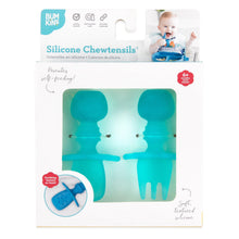 Load image into Gallery viewer, Bumkins Silicone Chewtensils®: Blue Jelly are shown in a white packaging box, with a clear front window displaying the product.

