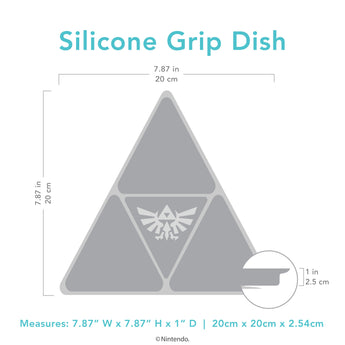 Bumkins Silicone Grip Dish: Zelda™ Triforce with dimensions—width: 7.87 in (20 cm), height: 7.87 in (20 cm), depth: 1 in (2.5 cm).