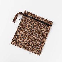 Load image into Gallery viewer, Roamio by Bumkins Wet Bag: Leopard lays flat on a white background.
