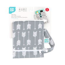Load image into Gallery viewer, Bumkins Wet Bag: Arrow is shown folded on white cardboard packaging.
