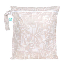 Load image into Gallery viewer, Bumkins Wet Bag: Wander is a beige waterproof bag with white abstract patterns, a zipper, and a handle—perfect for reusable needs.
