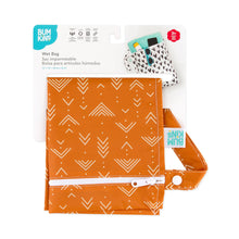 Load image into Gallery viewer, Bumkins Wet Bag: Grounded is shown folded on white cardboard packaging.
